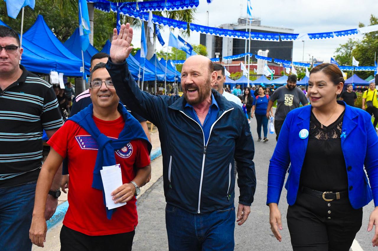 El Gobernador y Vicegobernador acompañaron la “Carrera Azul”